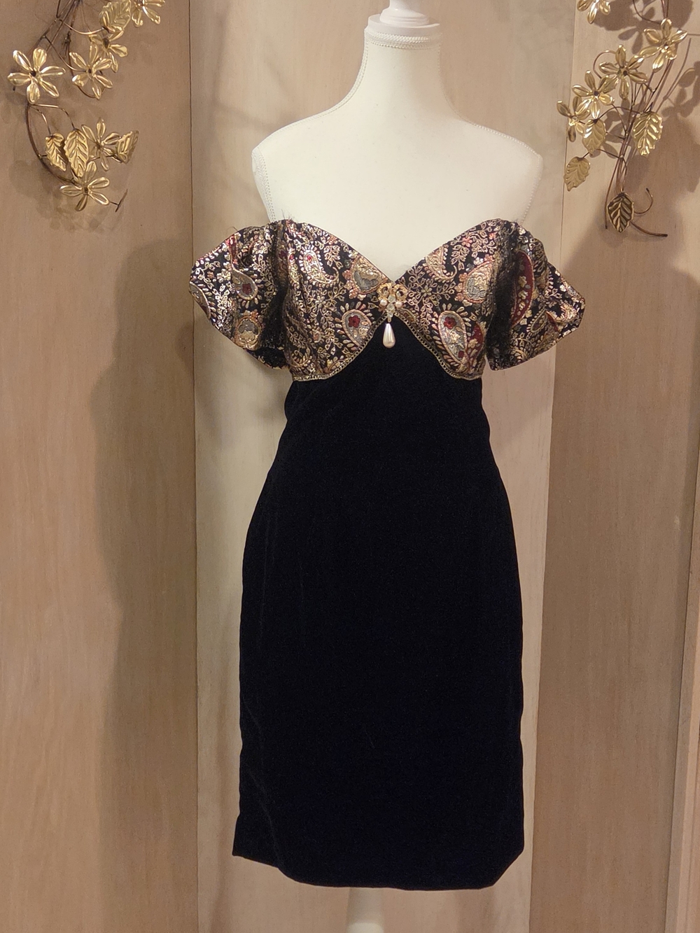 Scott McClintock velvet and brocade midi cocktail dress